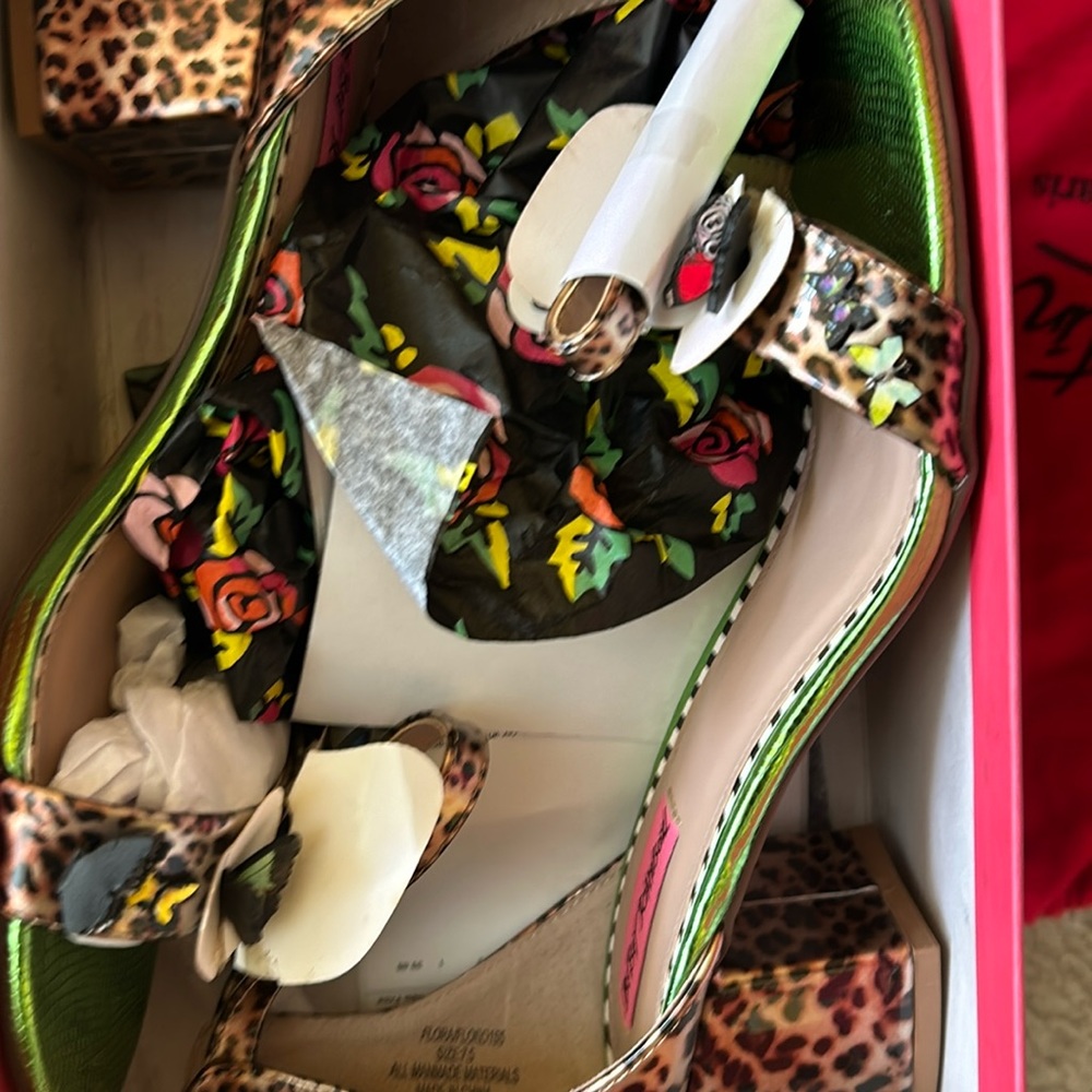 Stylish low heel betsey Johnson sandals